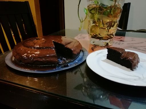 Dark chocolate ganache cake 