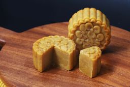 Halal Durian Baked Skin Mooncake 榴莲烧皮月饼