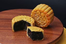 Halal Chocolate raisin  Baked Skin Mooncake  巧克力葡萄干烧皮月饼