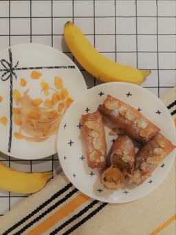 Hazelnut Banana Spring Roll Fritters