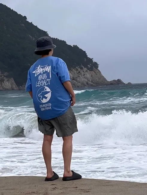 스투시 x 아워레가시 서프맨 티셔츠 블루 - 21SS thumbnail 2