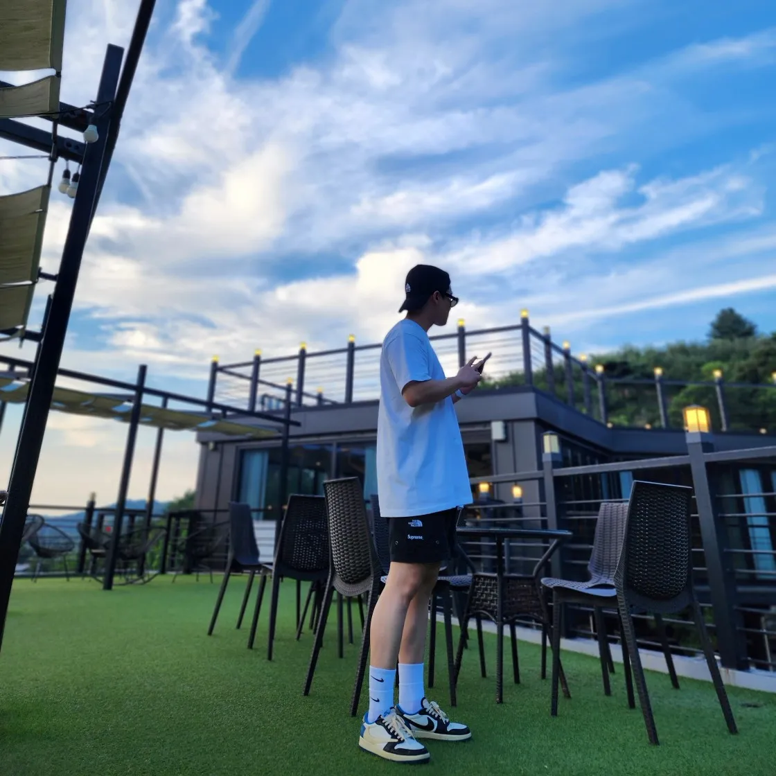 슈프림 x 버버리 박스로고 티셔츠 화이트 - 22SS thumbnail 4