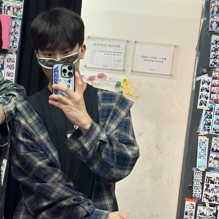 슈프림 크로스 박스로고 티셔츠 블랙 - 20FW thumbnail 3