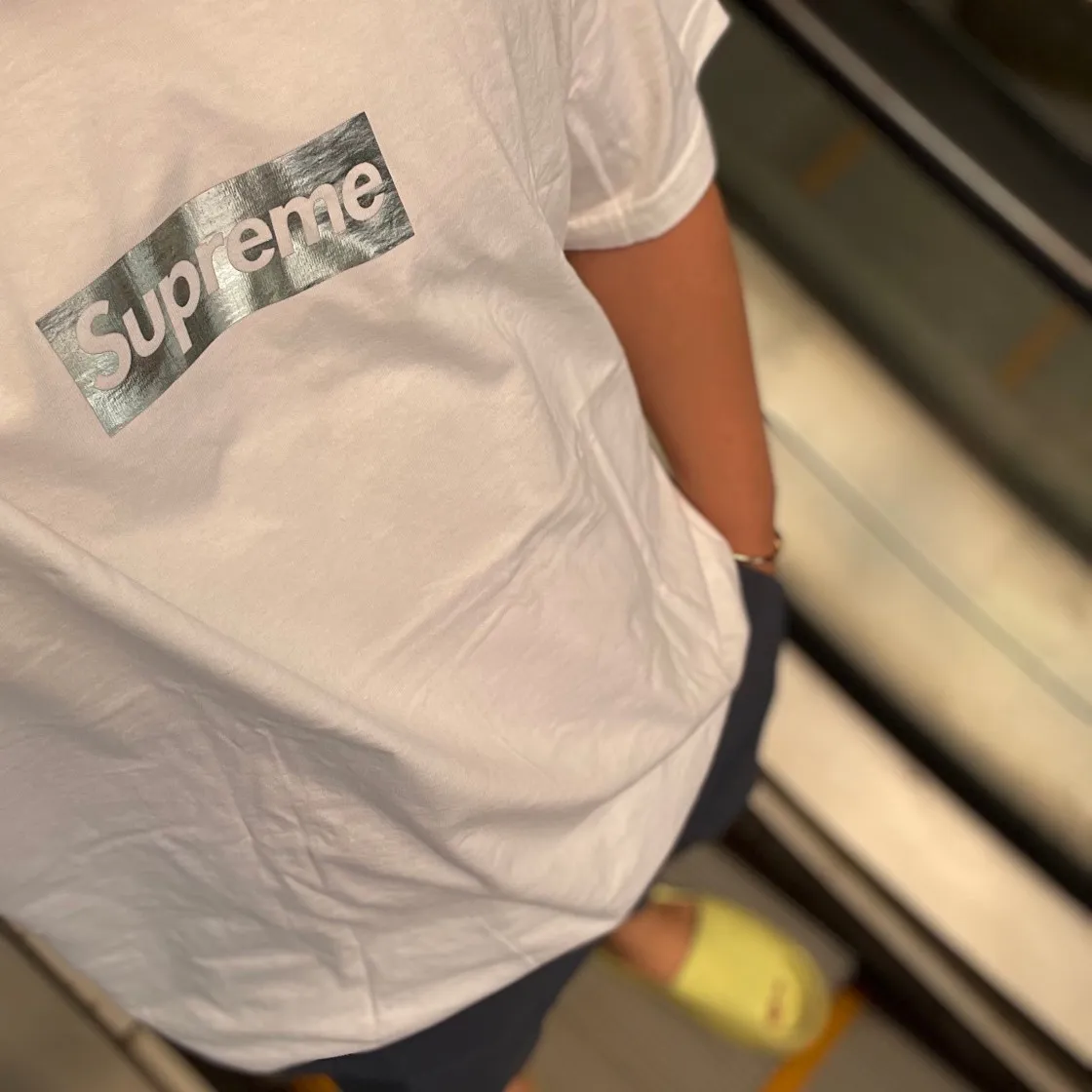 슈프림 시카고 박스로고 티셔츠 화이트 - 22FW thumbnail 8