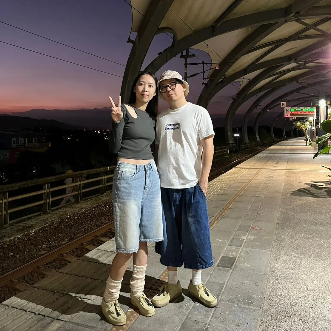 슈프림 반다나 박스로고 티셔츠 화이트 - 19FW thumbnail 2