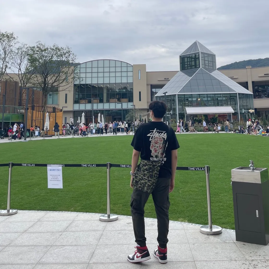 스투시 카네이션 티셔츠 블랙 thumbnail 3