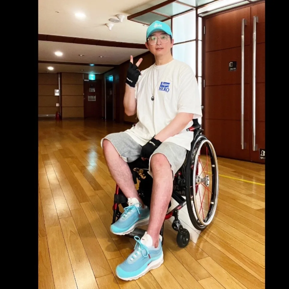 슈프림 안티히어로 도그 티셔츠 화이트 - 22SS thumbnail 3