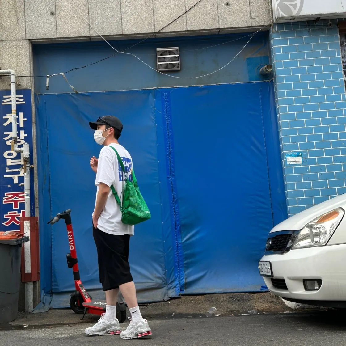 슈프림 안티히어로 도그 티셔츠 화이트 - 22SS thumbnail 7