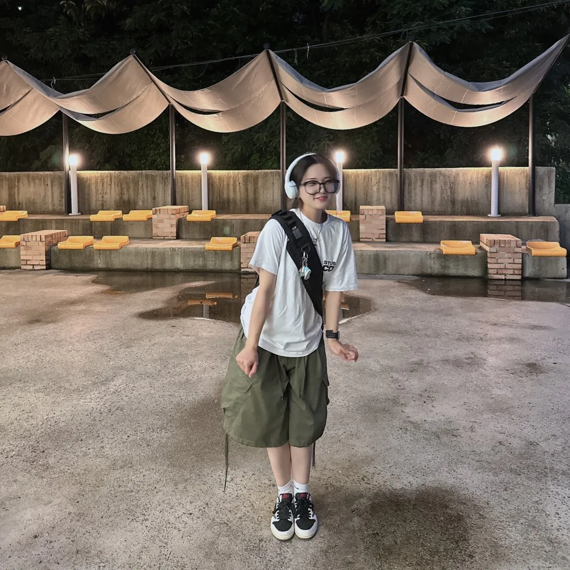 스투시 x CDG 서프맨 티셔츠 화이트 thumbnail 5