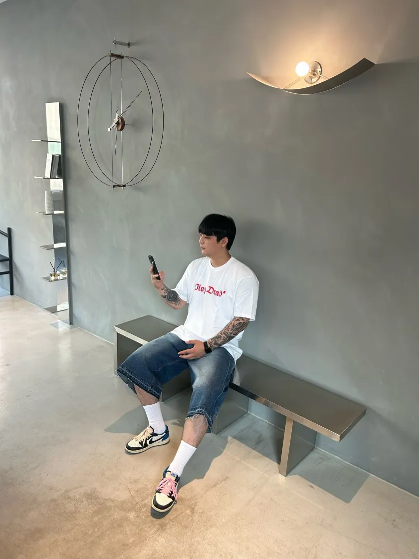 슈프림 플레이 데드 티셔츠 화이트 - 22FW thumbnail 2