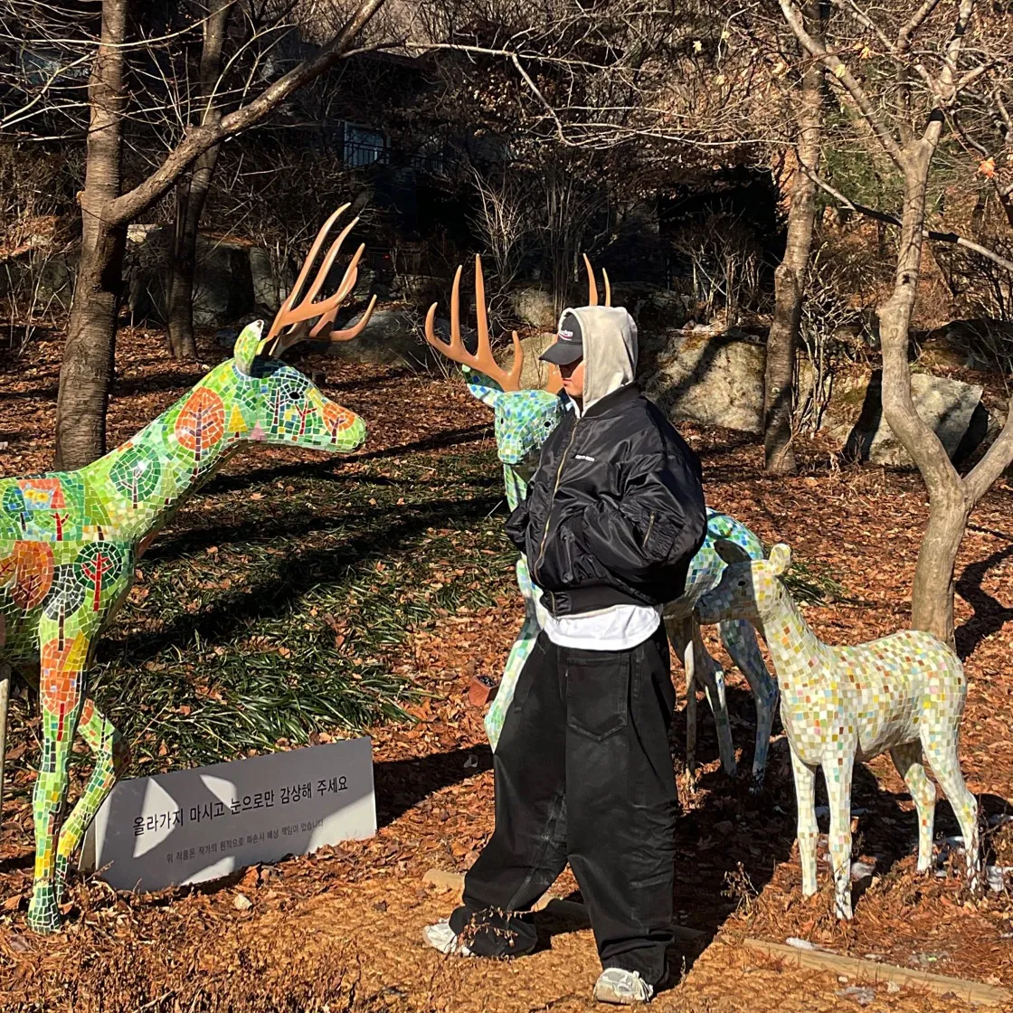 슈프림 플레이 데드 티셔츠 화이트 - 22FW thumbnail 4