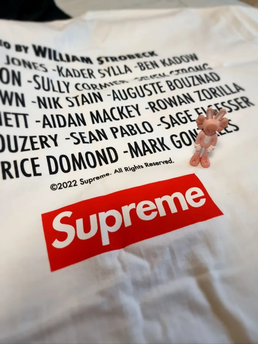 슈프림 플레이 데드 티셔츠 화이트 - 22FW thumbnail 5