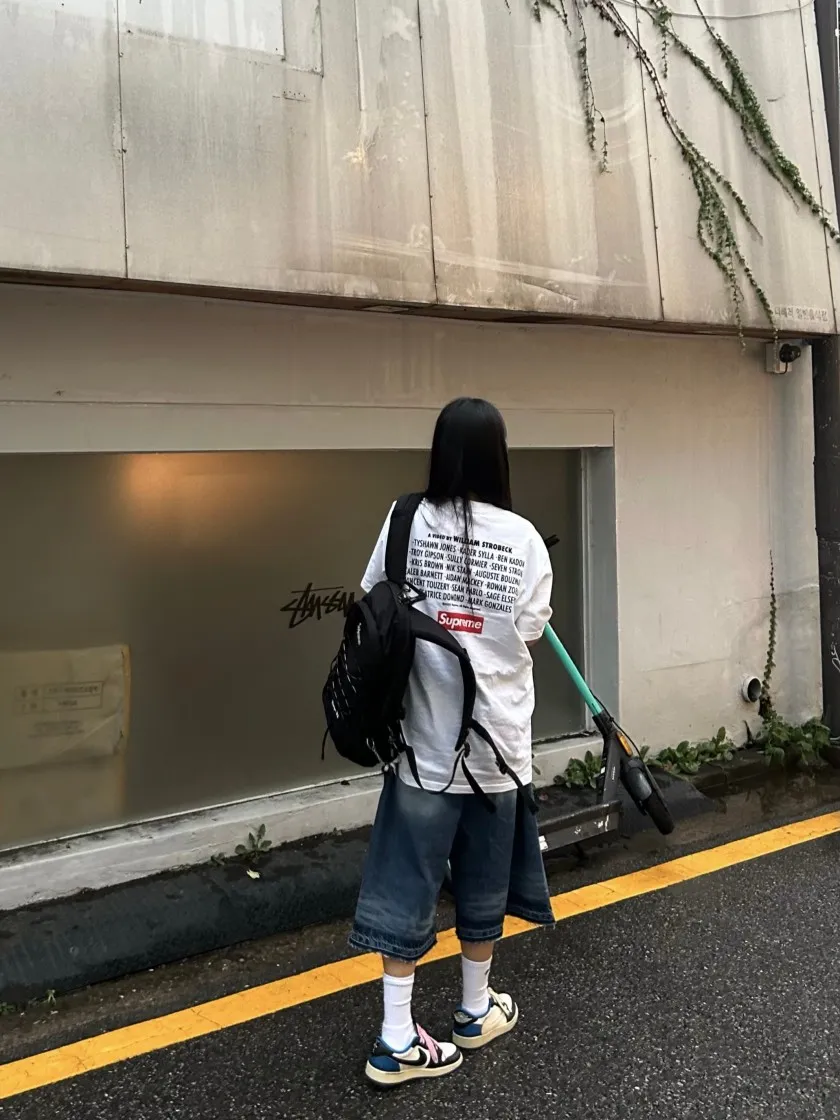 슈프림 플레이 데드 티셔츠 화이트 - 22FW thumbnail 8