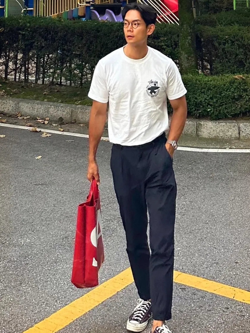 스투시 x 아워레가시 서프맨 피그먼트 다이드 티셔츠 내츄럴 - 20FW thumbnail 2