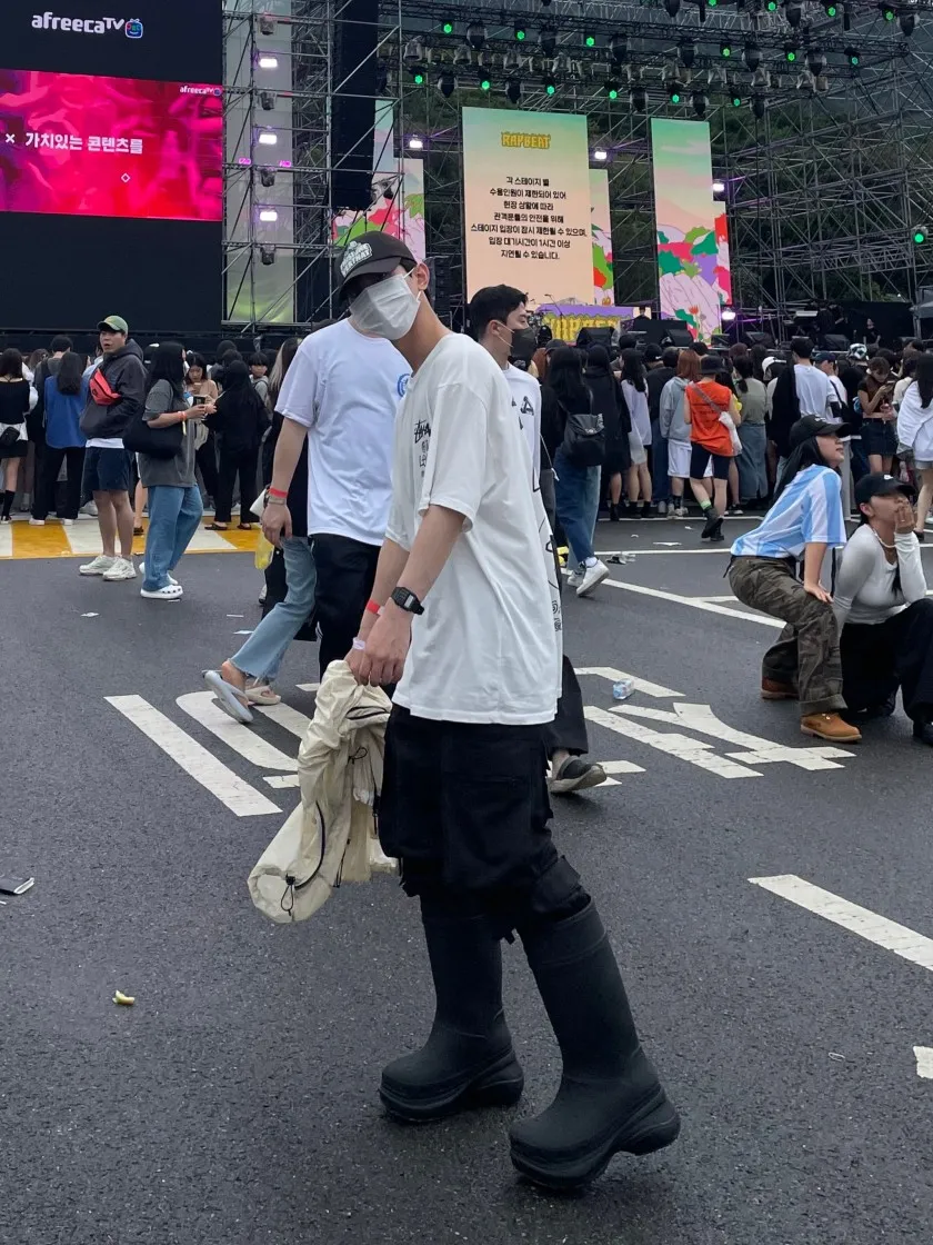 스투시 x 아워레가시 서프맨 피그먼트 다이드 티셔츠 내츄럴 - 20FW thumbnail 8