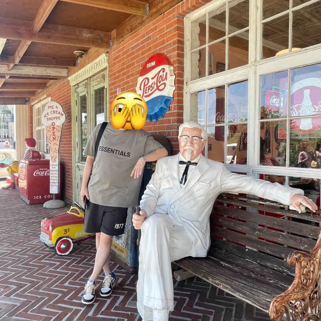 에센셜 3D 실리콘 아플리케 박시 티셔츠 시멘트 - 20FW thumbnail 2