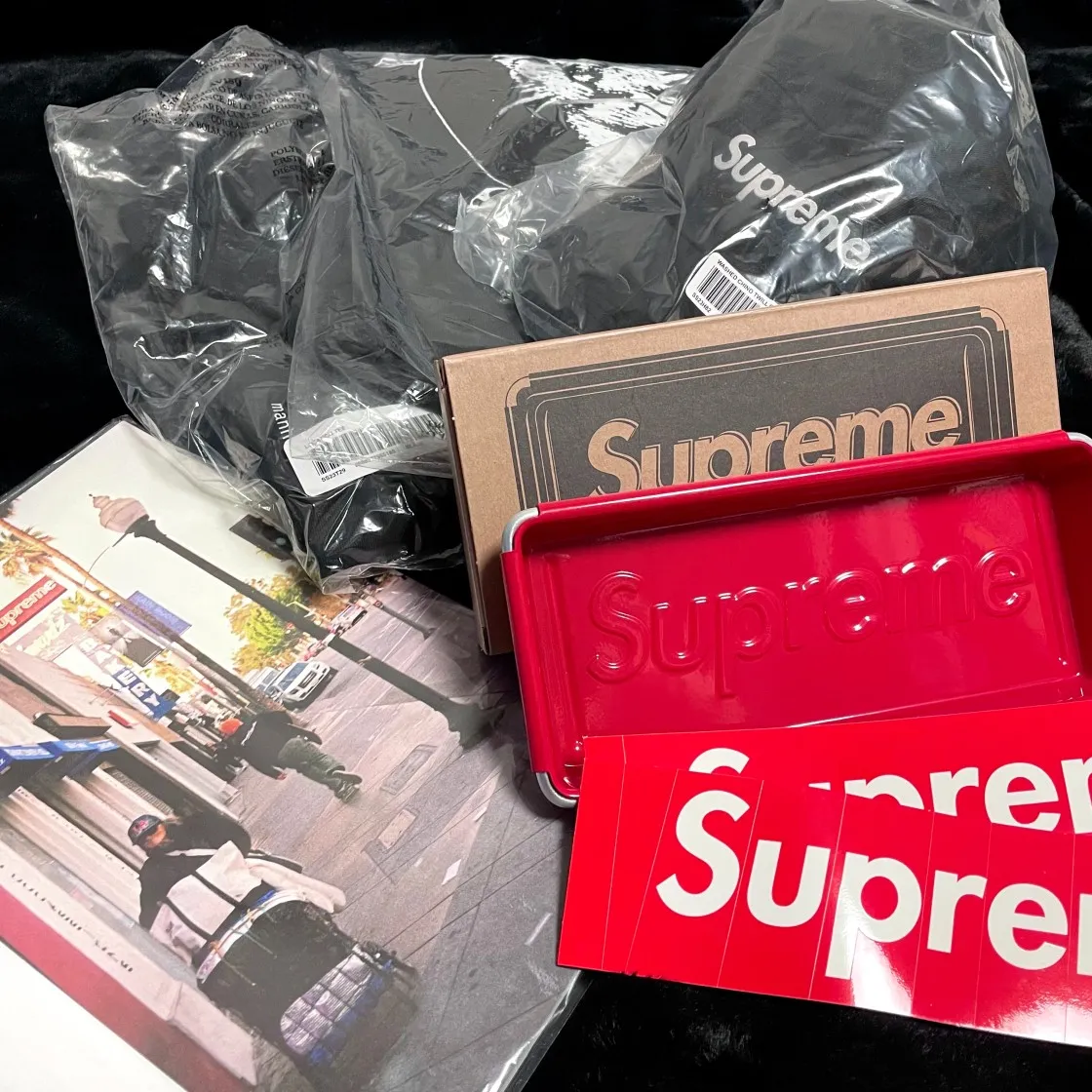 슈프림 로케이션 티셔츠 블랙 - 23SS thumbnail 3