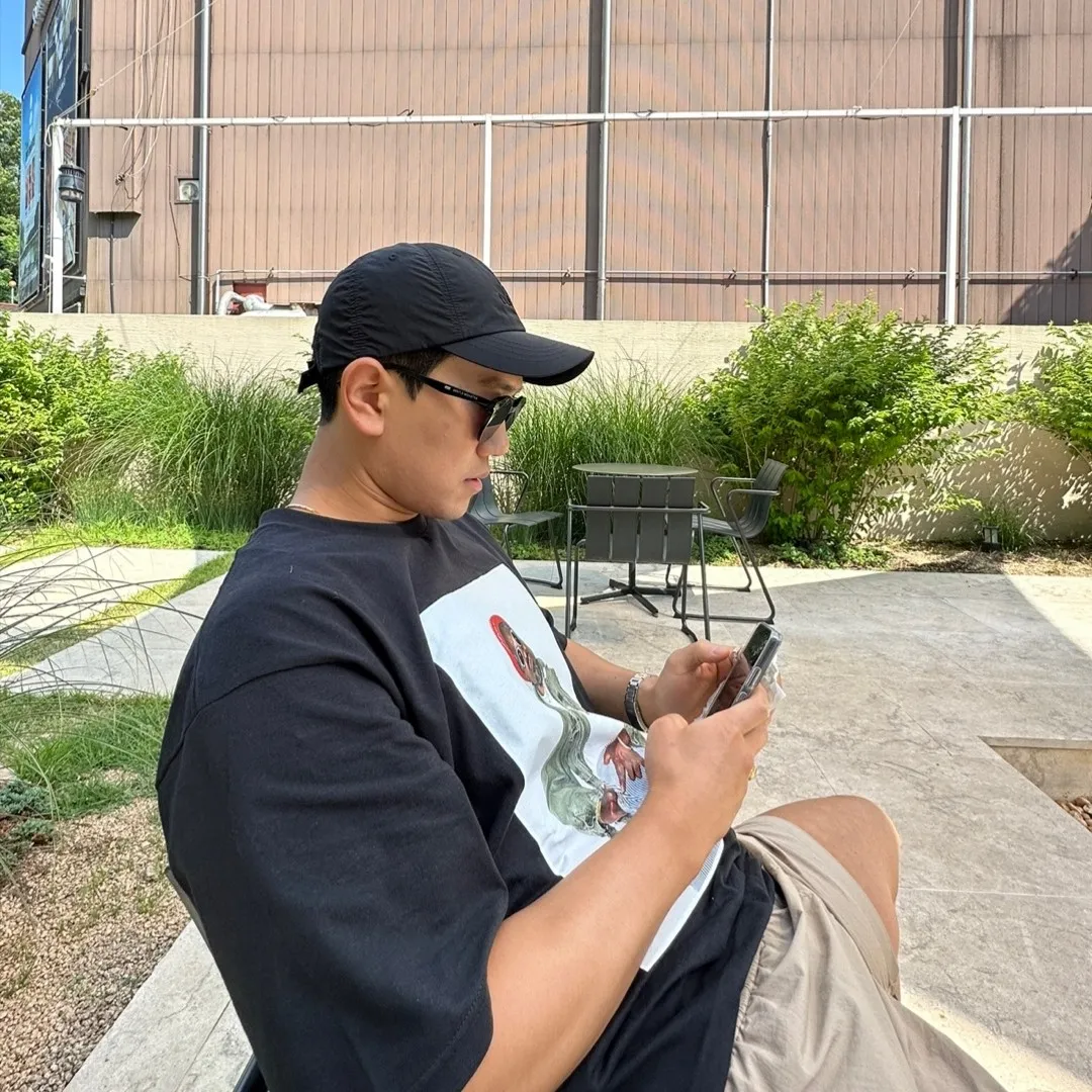 슈프림 안드레 3000 티셔츠 블랙 - 22FW thumbnail 3