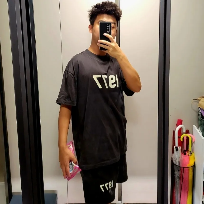 에센셜 1977 티셔츠 아이언 - 22SS thumbnail 7