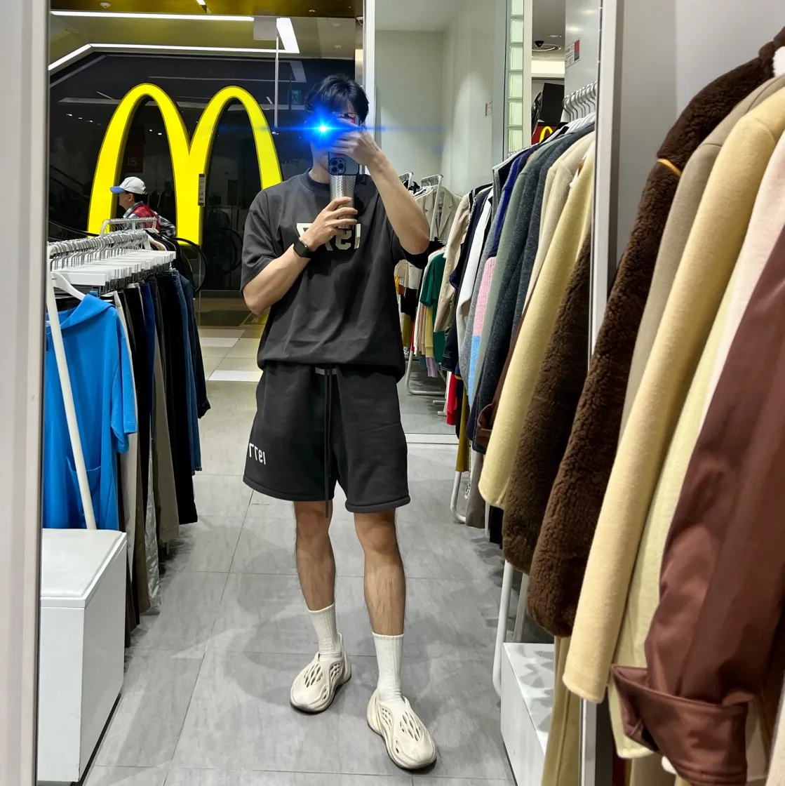 에센셜 1977 티셔츠 아이언 - 22SS thumbnail 8