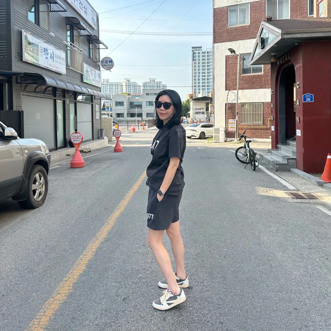 에센셜 1977 티셔츠 아이언 - 22SS thumbnail 9