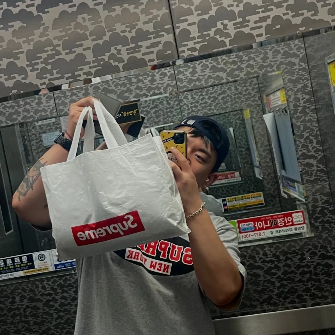 슈프림 뉴욕 티셔츠 헤더 그레이 - 23SS thumbnail 4