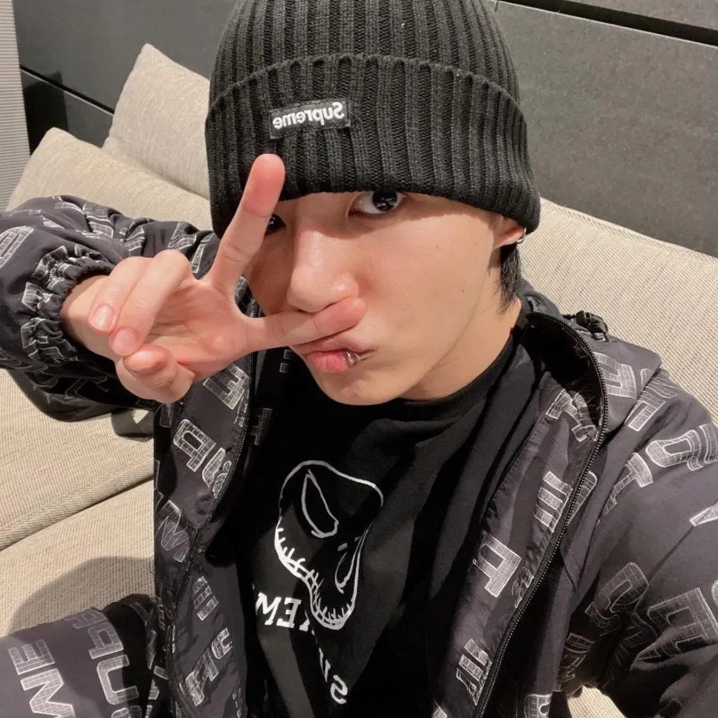 슈프림 스켈레톤 티셔츠 블랙 - 23FW thumbnail 5