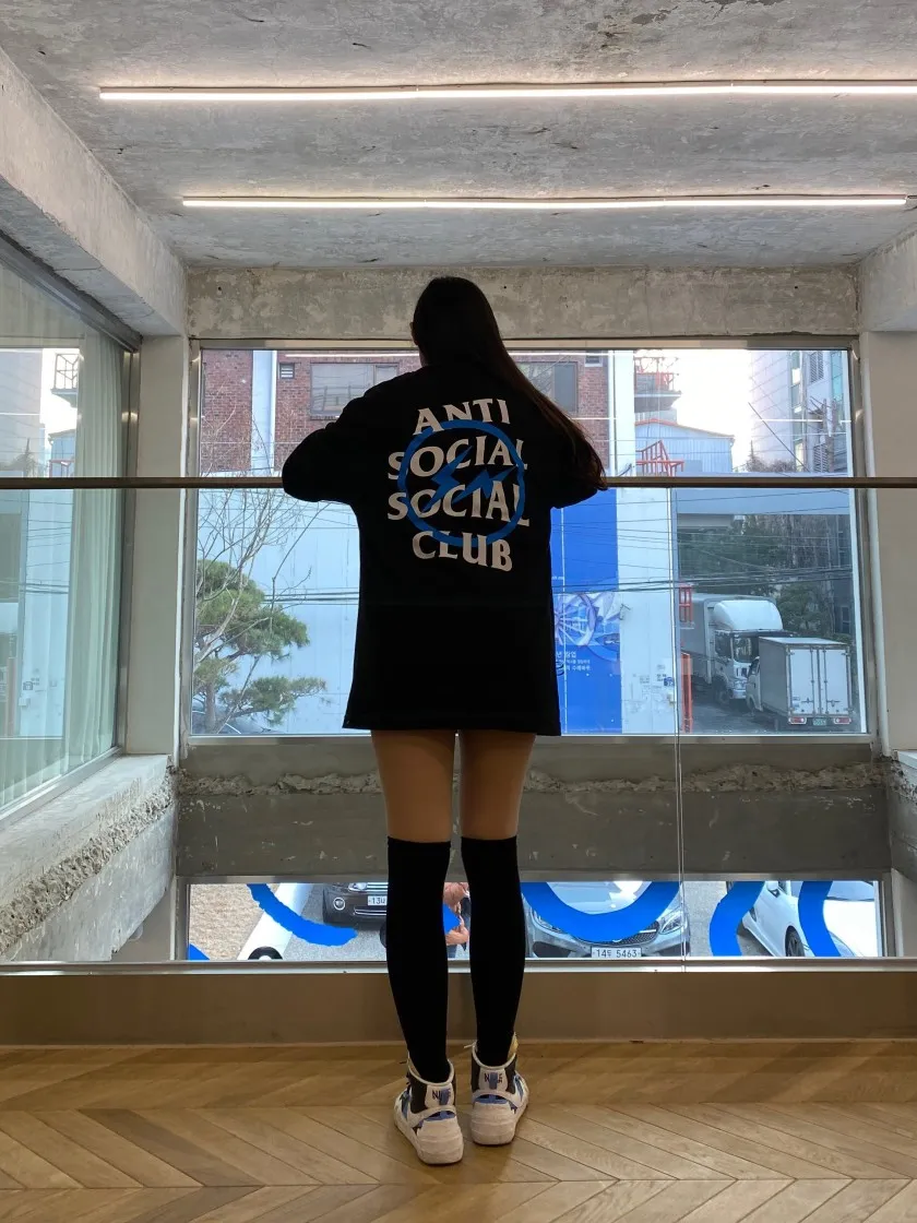 안티 소셜 소셜 클럽 x 프라그먼트 블루 볼트 티셔츠 thumbnail 5
