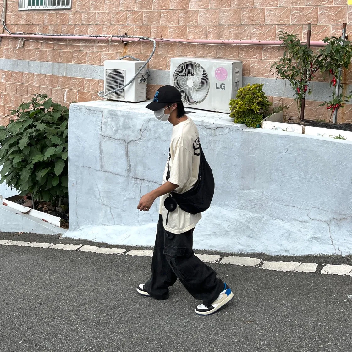 스투시 월드투어 티셔츠 페일 옐로우 2021 thumbnail 4