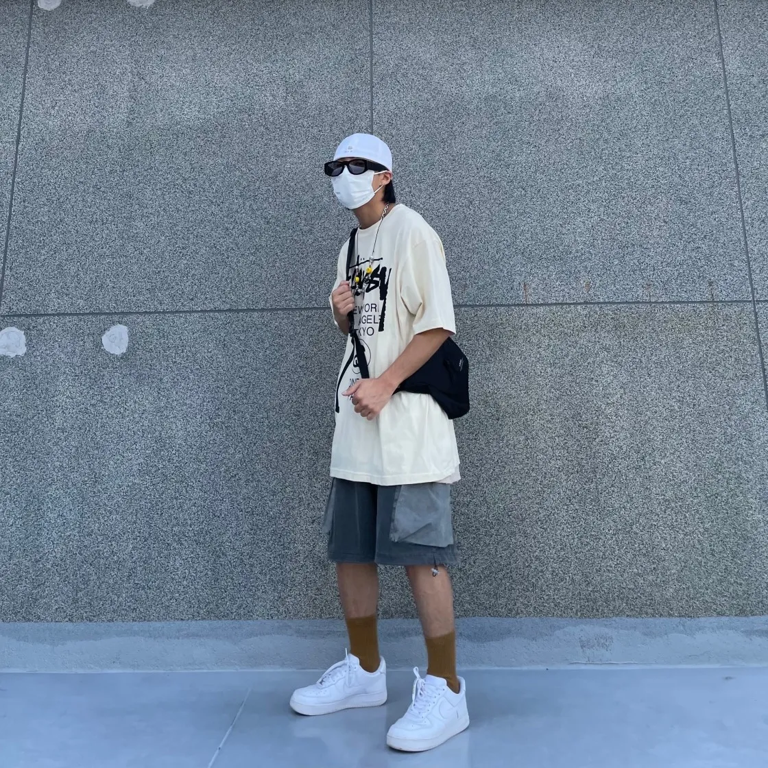 스투시 월드투어 티셔츠 페일 옐로우 2021 thumbnail 6