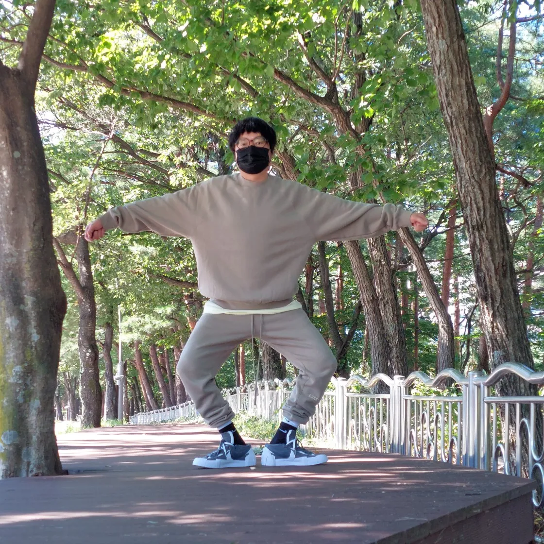 스투시 월드투어 티셔츠 페일 옐로우 2021 thumbnail 7