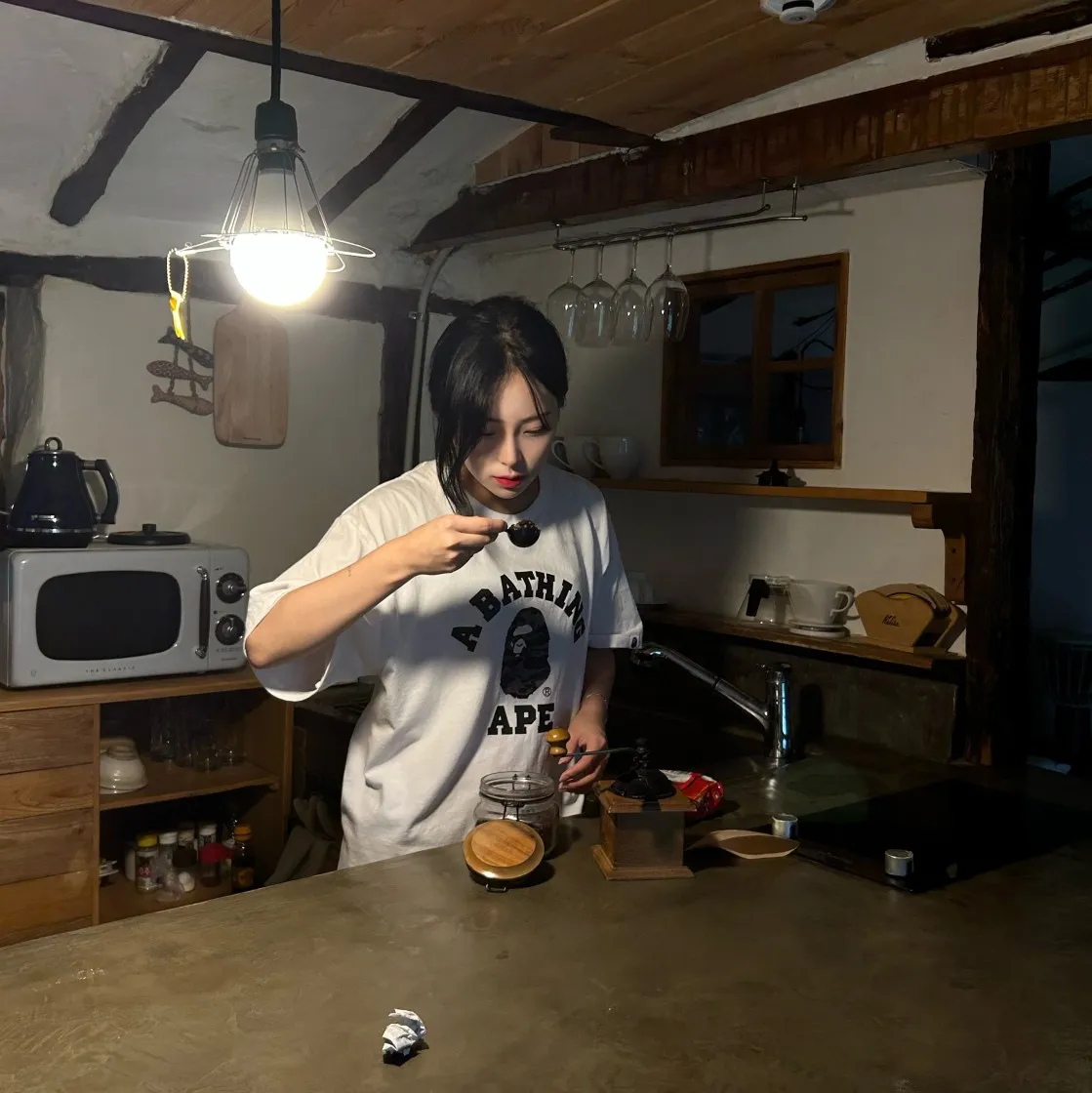 베이프 x JJJ자운드 컬리지 티셔츠 화이트 thumbnail 2