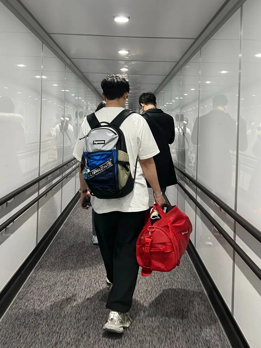 슈프림 고담 티셔츠 화이트 - 23FW thumbnail 5