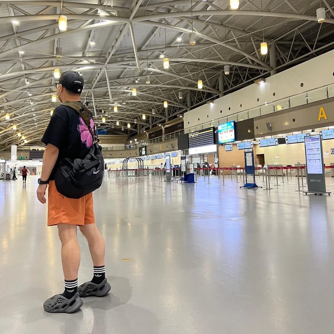 스투시 코스모스 티셔츠 블랙 thumbnail 4