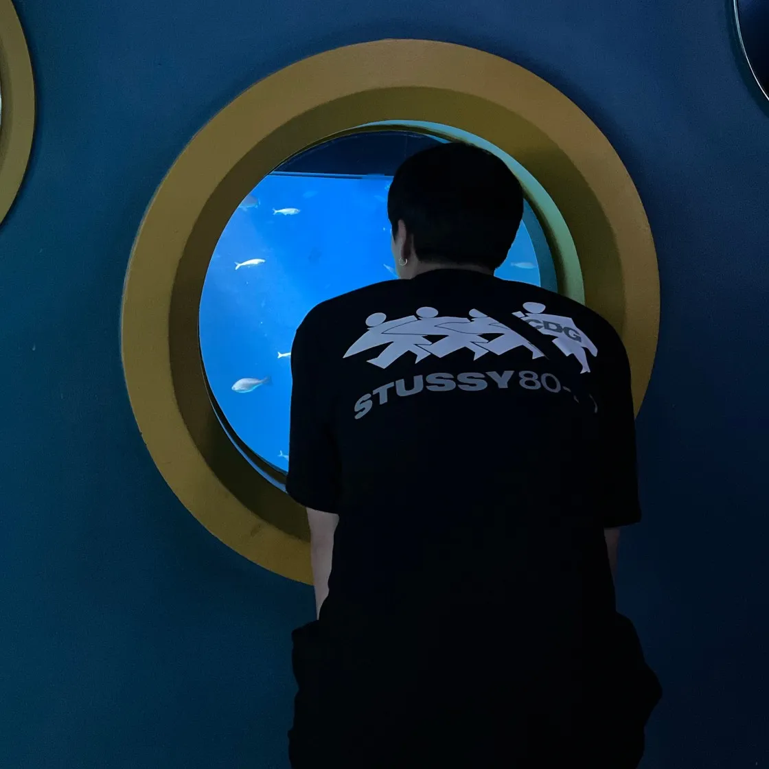 스투시 x CDG 서프맨 티셔츠 블랙 thumbnail 3