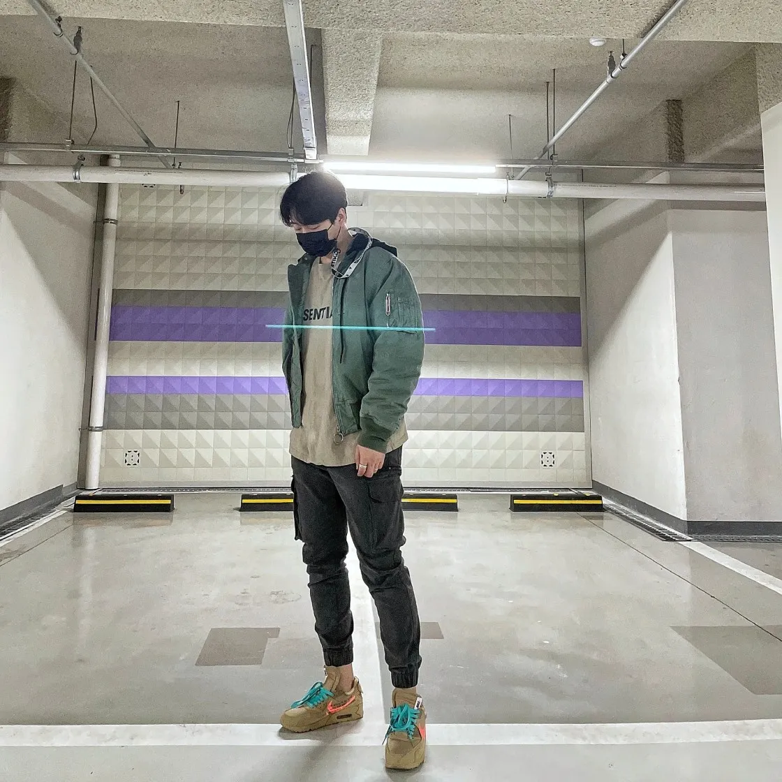 에센셜 3D 실리콘 아플리케 박시 티셔츠 토프 - 20FW thumbnail 2