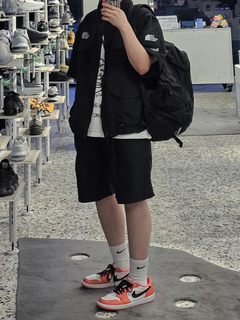 스투시 x 마크 제이콥스 40 월드투어 티셔츠 thumbnail 8