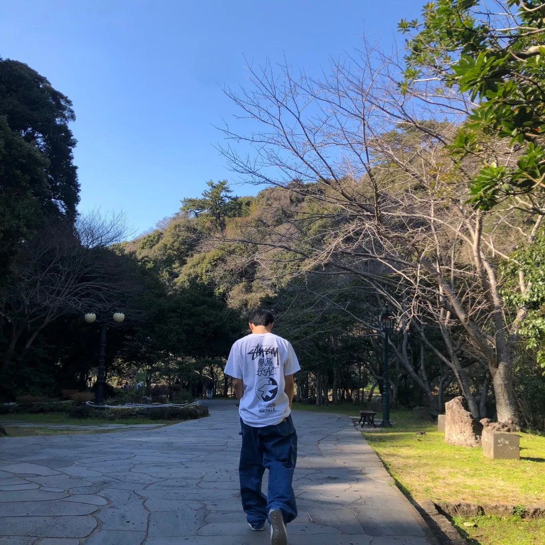 스투시 x 아워레가시 서프맨 티셔츠 화이트 - 21SS thumbnail 2