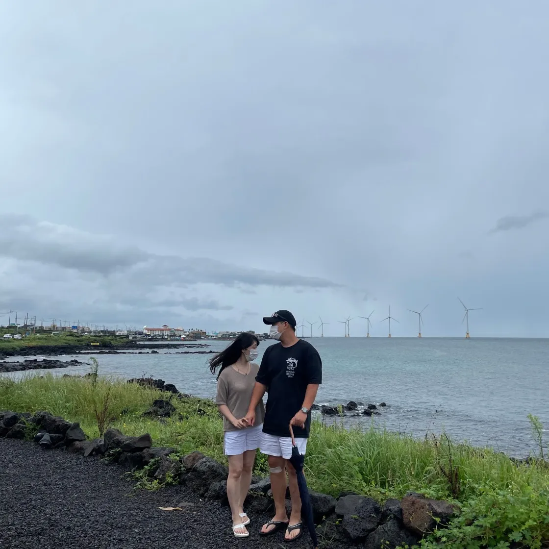 스투시 x 아워레가시 서프맨 피그먼트 다이드 티셔츠 블랙 - 20FW thumbnail 6