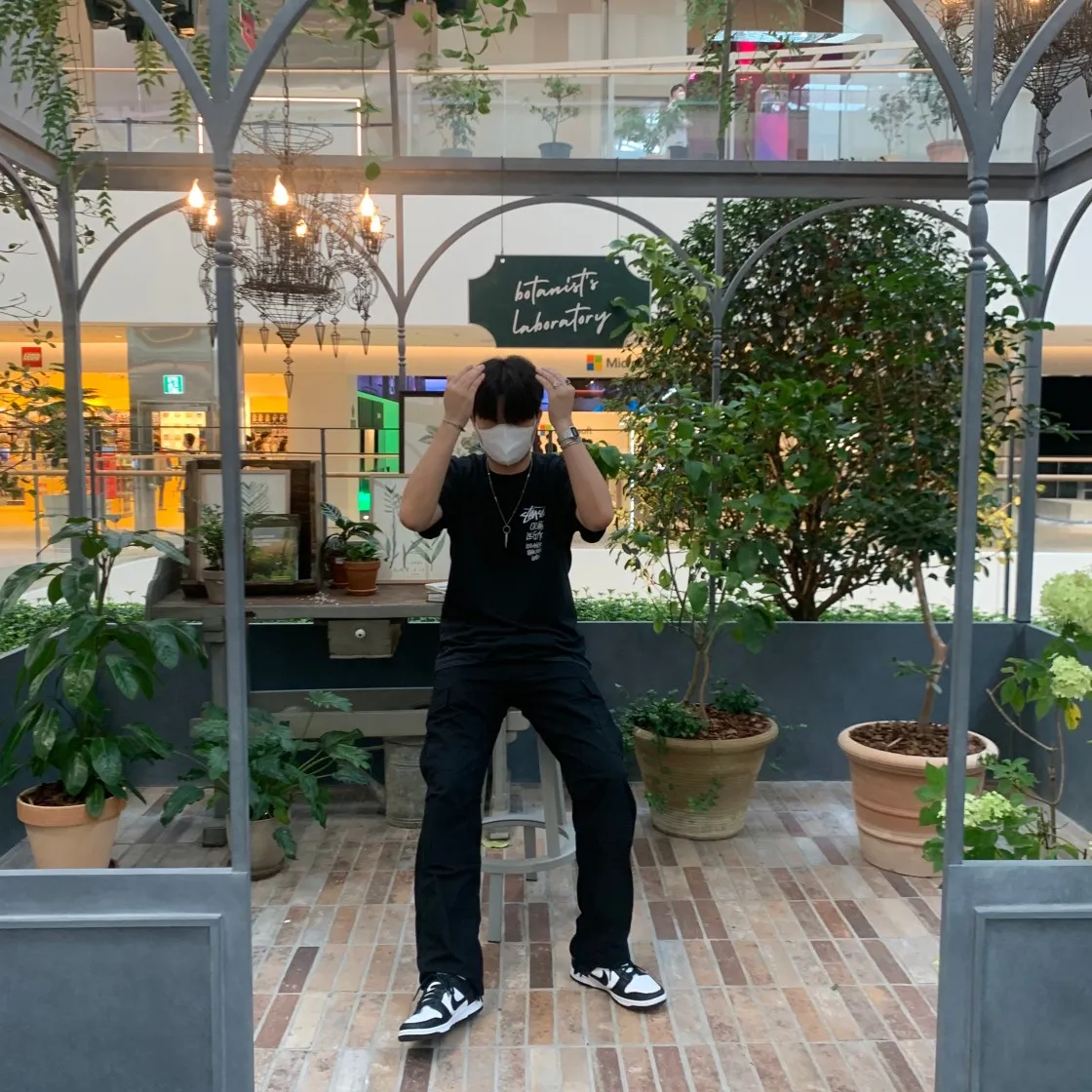 스투시 x 아워레가시 서프맨 피그먼트 다이드 티셔츠 블랙 - 20FW thumbnail 7