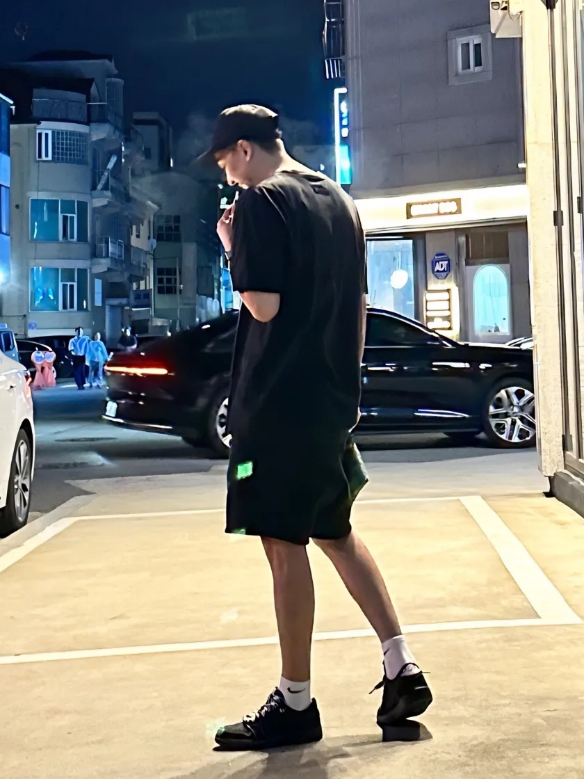 에센셜 티셔츠 블랙 - 21SS thumbnail 2