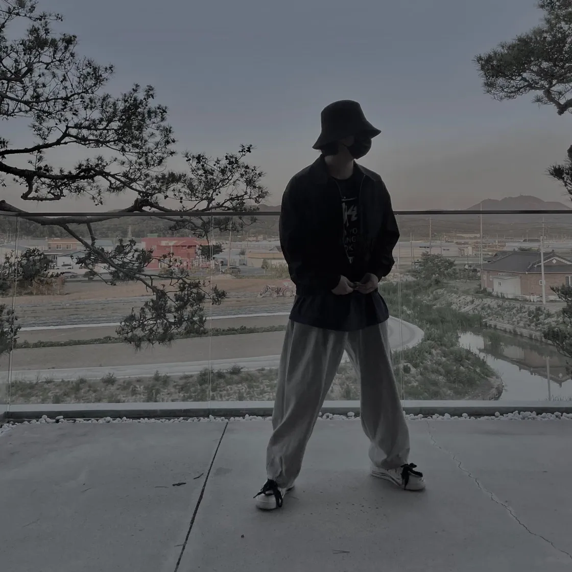 스투시 도버 스트리트 마켓 월드투어 티셔츠 네이비 2021 thumbnail 7