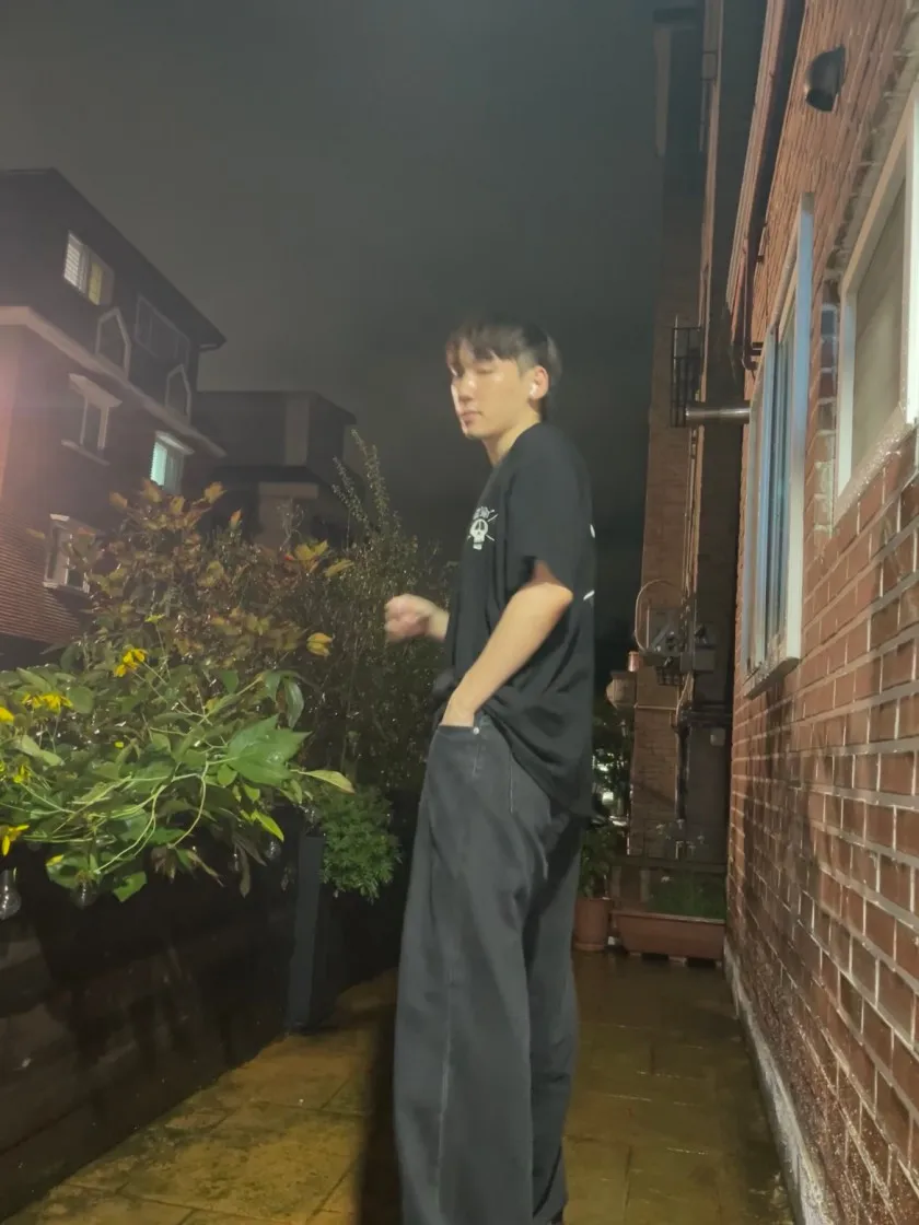 스투시 서프 스케이트 스컬 티셔츠 블랙 thumbnail 4