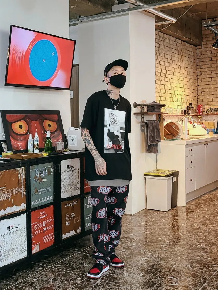 슈프림 안나 니콜 스미스 티셔츠 블랙 - 21SS thumbnail 4