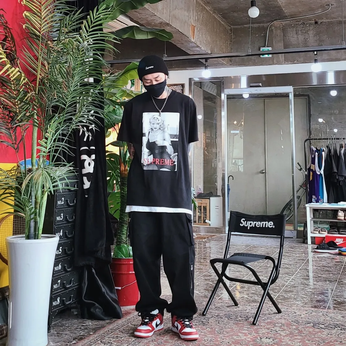 슈프림 안나 니콜 스미스 티셔츠 블랙 - 21SS thumbnail 6