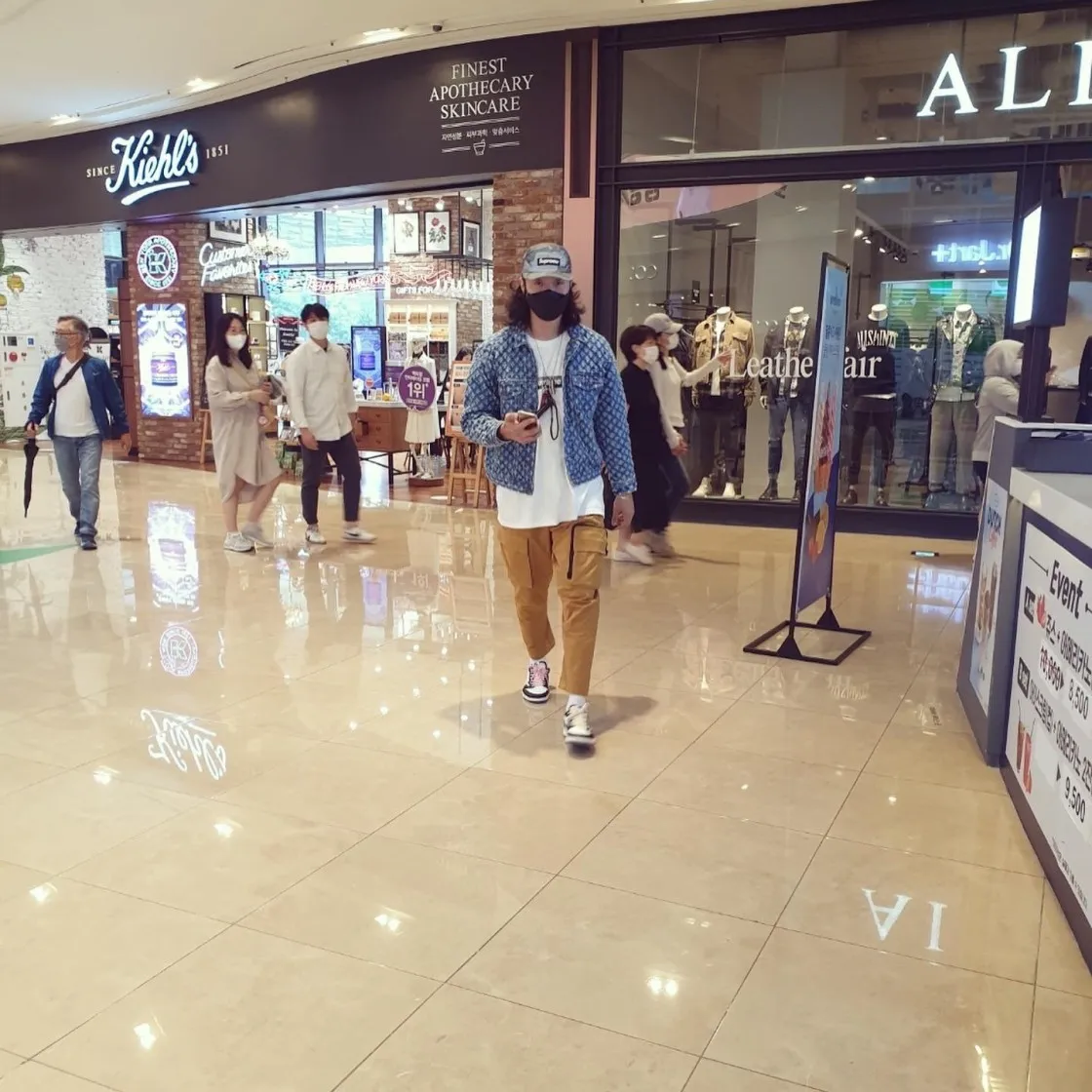 슈프림 x 에밀리오 푸치 박스로고 티셔츠 화이트 블랙 - 21SS thumbnail 9