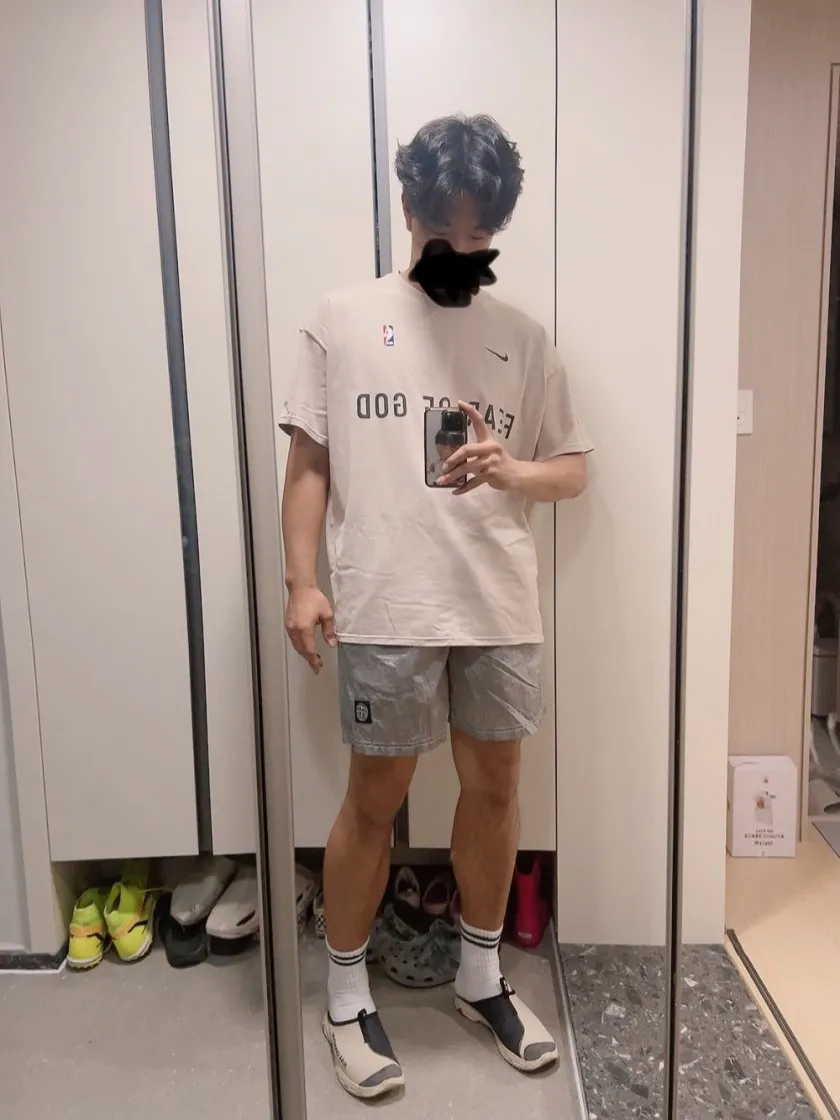 나이키 x 피어 오브 갓 웜업 티셔츠 오트밀 thumbnail 7