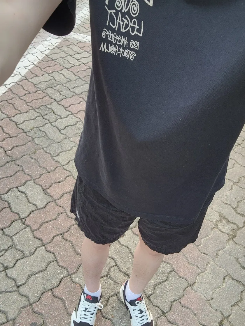 스투시 x 아워레가시 서프맨 피그먼트 다이드 티셔츠 블랙 - 21FW thumbnail 4