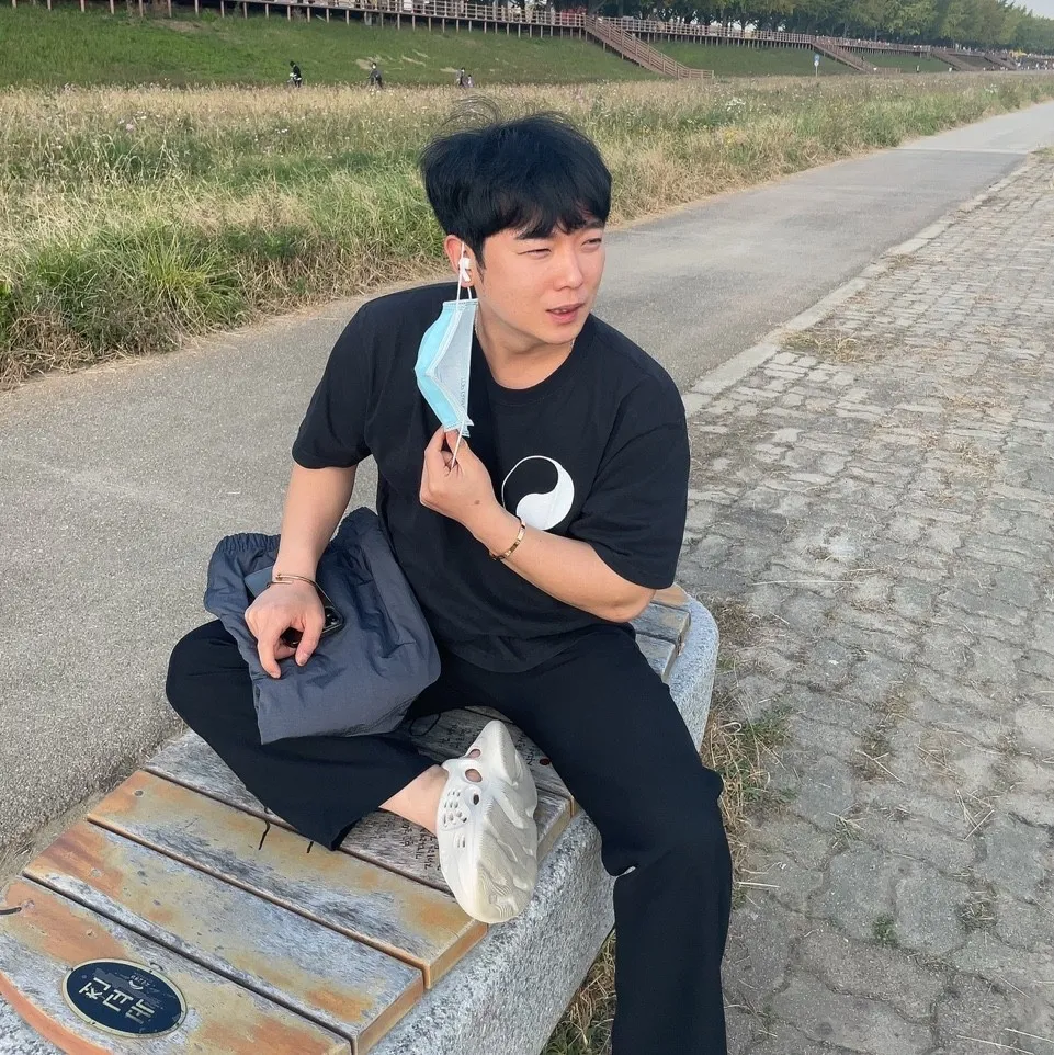 스투시 x 아워레가시 음양 피그먼트 다이드 티셔츠 블랙 thumbnail 6