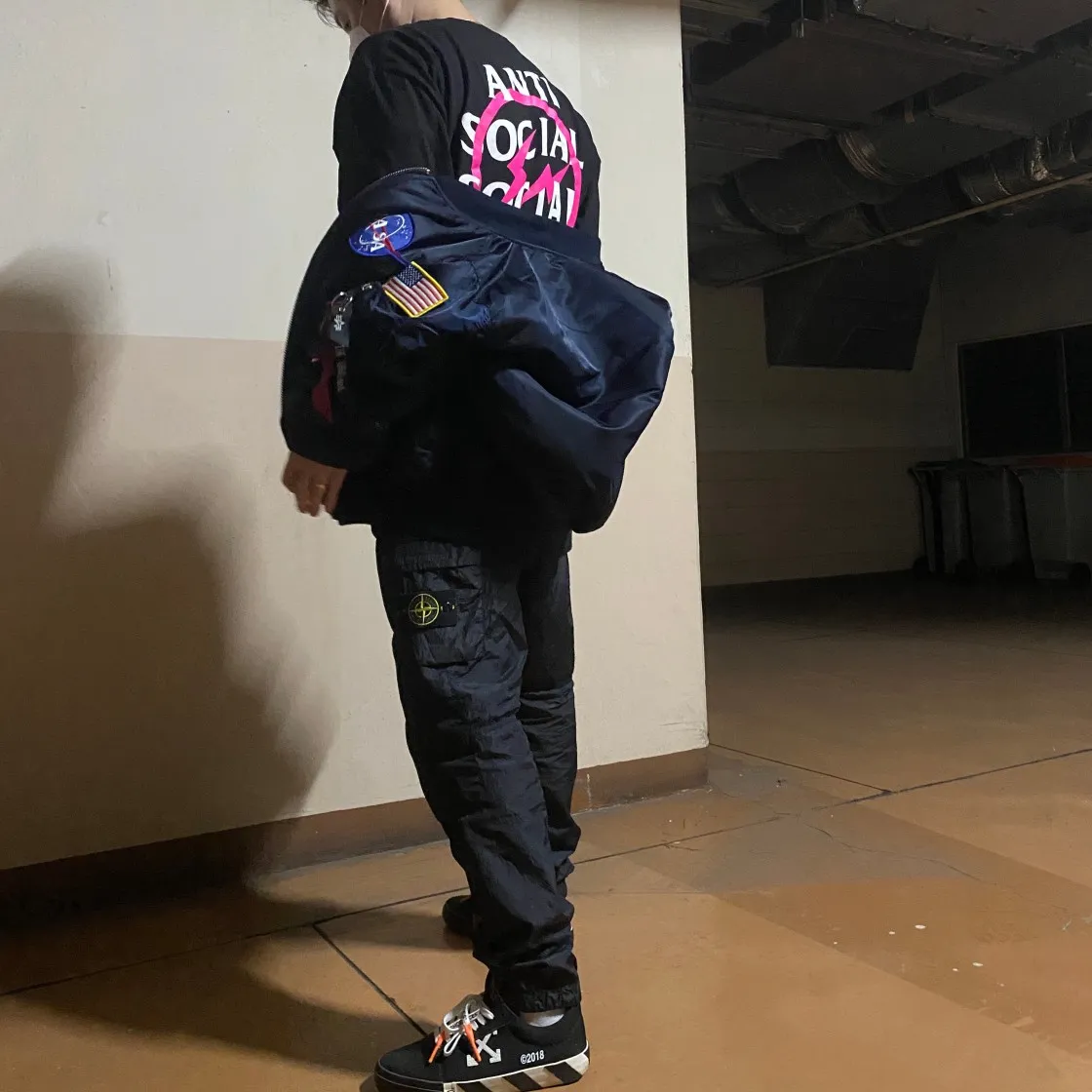 안티 소셜 소셜 클럽 x 프라그먼트 볼트 티셔츠 핑크 thumbnail 6